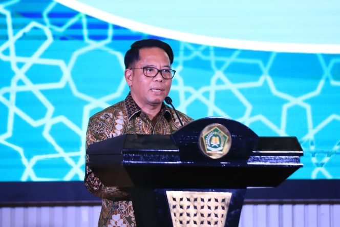 
 Sekjen Kemenag: Dukung Penangkapan ASN oleh Densus 88, Tapi Kedepankan Praduga Tak Bersalah