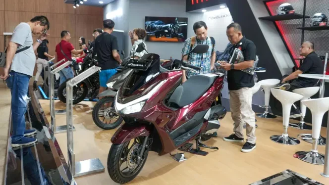 
 Skutik Honda Kuasai Penjualan di GIIAS 2025, PCX160 Roadsync dan Stylo 160 Jadi Primadona