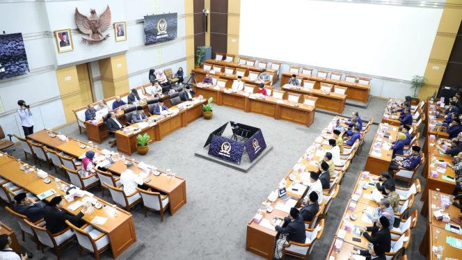 
 DPR Setujui Penggunaan Uang Muka BPIH 2026 untuk Pemesanan Tenda Armuzna