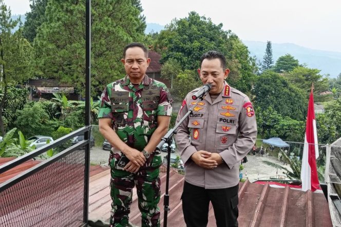 
 Presiden Prabowo Panggil Kapolri, Panglima TNI, dan Menteri di Hambalang Bahas Situasi Demo