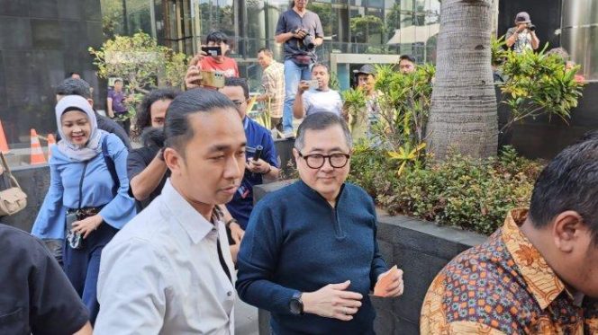 
 Korupsi Bansos Rp200 Miliar, Nama Kakak Hary Tanoe Terseret di Kasus KPK