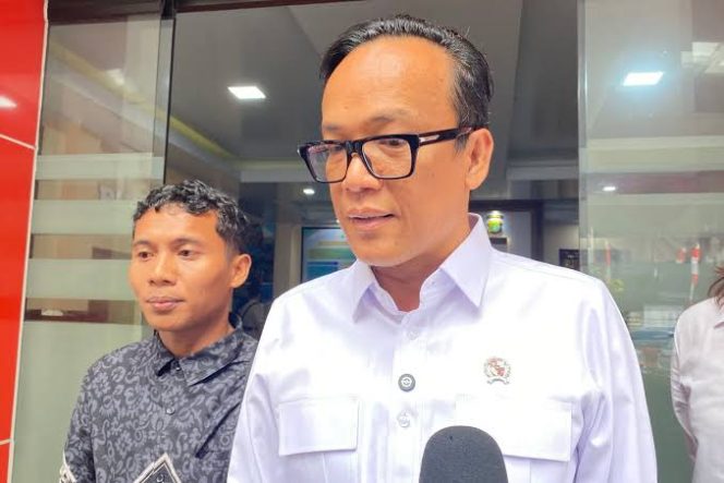 
 BREAKING NEWS : KPK OTT Wamenaker Immanuel Ebenezer