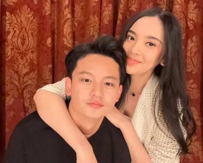 
 Randy Martin dan Lyodra Ginting Tampil Serasi di Photobooth