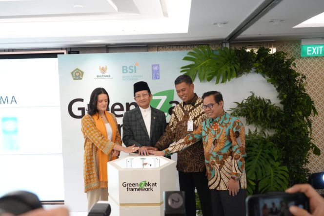 
 Menag Ajak 72 Juta Santri Salurkan Zakat dan Wakaf Lewat Green Zakat Framework BSI
