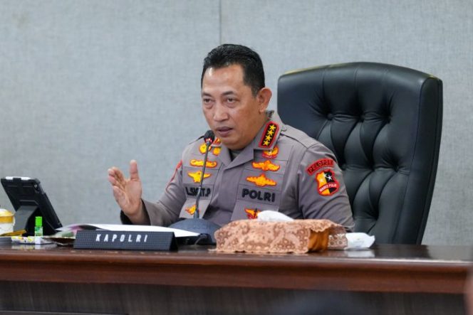 
 Kapolri Jenderal Listyo Sigit Minta Maaf, Driver Ojol Tewas Terlindas Barakuda Brimob di Pejompongan