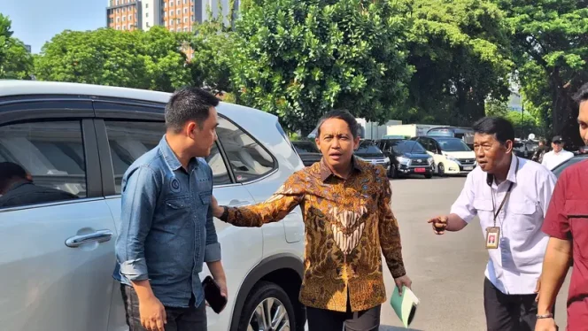 
 PSI Ungkap Upaya Adu Domba Prabowo, Jokowi, Gibran, dan Partai Solidaritas di Medsos