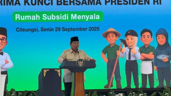 
 Prabowo Sentil Menteri S3: Kalau Tak Bisa Perbaiki Sistem, Kelewatan