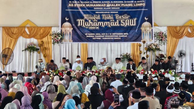 
 Ribuan Jamaah Padati Maulid Akbar dan Khaul Khalwatiyah Samman di Maros, Menteri Agama Sampaikan Pesan Kebersamaan