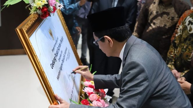 
 IAIN Ponorogo Resmi Beralih Status Jadi UIN Kiai Ageng Muhammad Besari, Menag Nasaruddin Umar: Bukan Hanya Akademik, Tapi Juga Dakwah