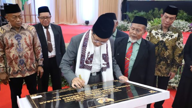 
 Menag Nasaruddin Umar Resmikan Auditorium dan Hybrid Library di PPWS Ngabar Ponorogo, Titip Pesan Reflektif untuk Santri
