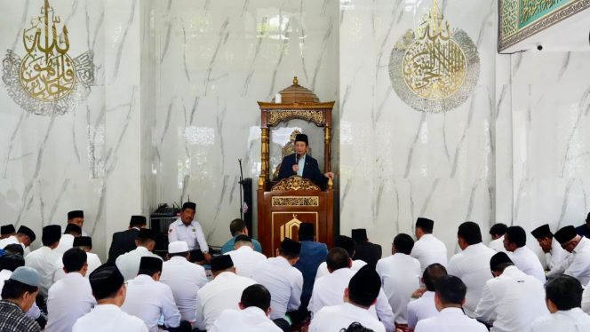 
 Peringatan Maulid Nabi di Kemenag, Menag Nasaruddin Umar Ajak Umat Perbanyak Selawat