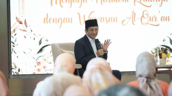 
 Menag Nasaruddin Umar: Dalam Al-Qur’an, Perempuan Setara dengan Laki-Laki dan Lebih Dekat dengan Sifat Ketuhanan