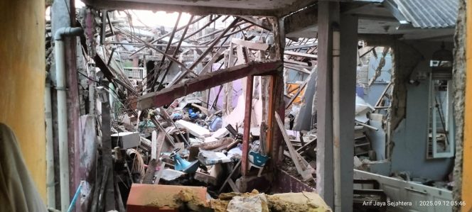 
 Ledakan Hebat di Tangsel, Lima Rumah Hancur dan Empat Warga Terluka