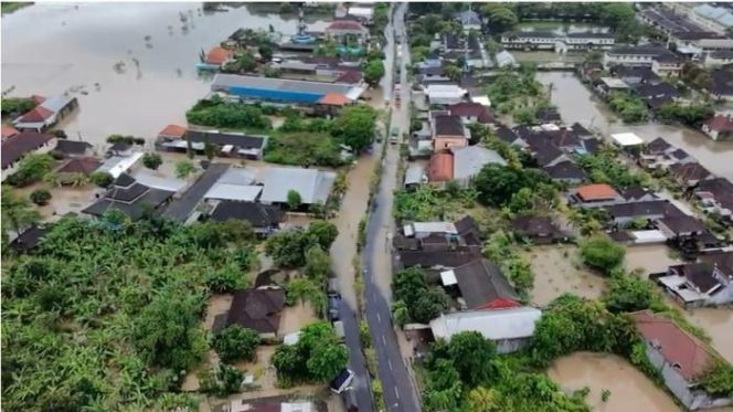 
 Satu Keluarga Hilang Terseret Banjir di Badung, Bali, Pencarian Masih Berlangsung