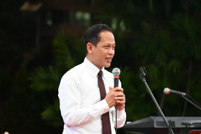 
 Menteri LH Hanif Faisol Nurofiq Soroti Keterbatasan Pengawas Lingkungan di Indonesia