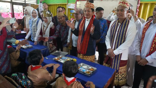 
 Menag: Program Makan Bergizi Gratis Bukan Sekadar Sosial, tapi Amal Jariyah dan Penggerak Ekonomi