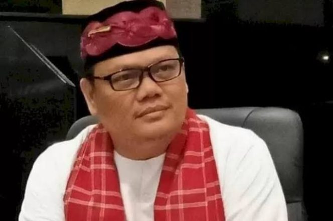 
 Eki Pitung Ketua Umum Dewan Adat Bamus Betawi Tegaskan Dukungan dan Perlindungan bagi Komunitas Ojek Online