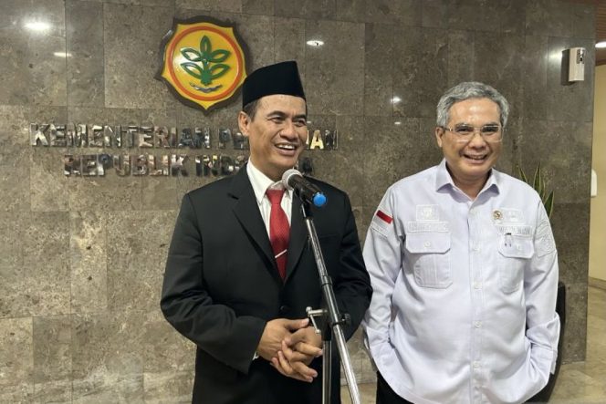 
 Mentan Amran Pastikan Stok Beras Aman, 1,3 Juta Ton Segera Diguyur ke Pasar