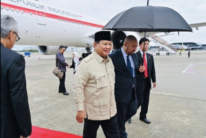 
 Presiden Prabowo Tiba di Osaka, Jepang, Awali Lawatan Luar Negeri ke Sejumlah Negara