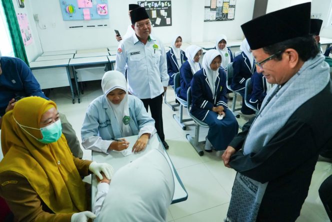
 Menag Syukuri Program MBG dan CKG dari Presiden Prabowo, Santri Rasakan Manfaat Langsung