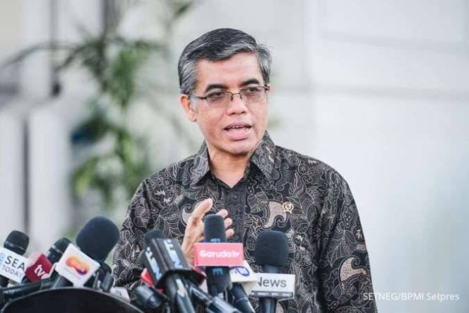 
 Menaker Yassierli Tanggapi Isu PHK Massal di PT Gudang Garam Tbk