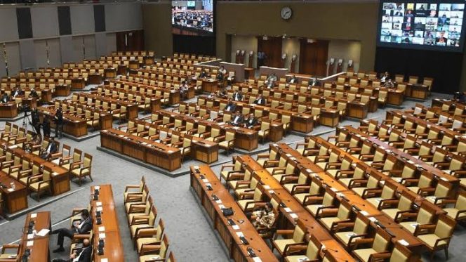 
 Formappi: Take Home Pay DPR Masih Rp65 Juta Meski Tunjangan Perumahan Dihapus