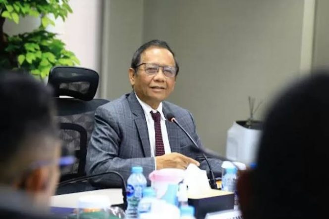 
 Istana Benarkan Nama Mahfud Md Masuk Daftar Kandidat Tim Reformasi Polri Bentukan Presiden Prabowo