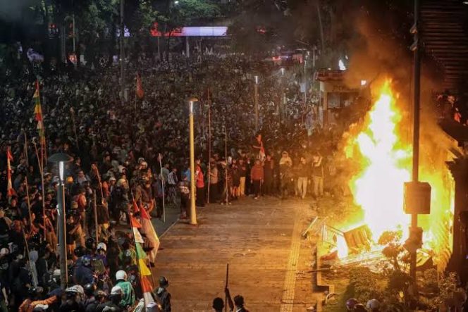 
 Kapuspen TNI: Aksi Anarkis Saat Demo Terlihat Terlatih dan Terorganisasi