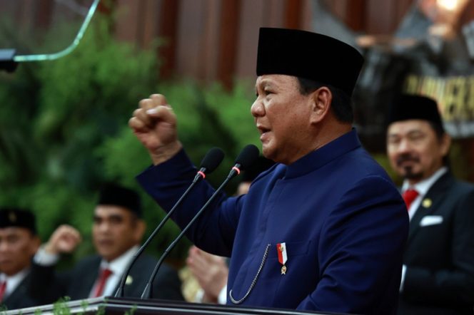 
 Resmi, Presiden Prabowo Naikkan Gaji ASN, TNI, Polri, dan Pejabat Negara