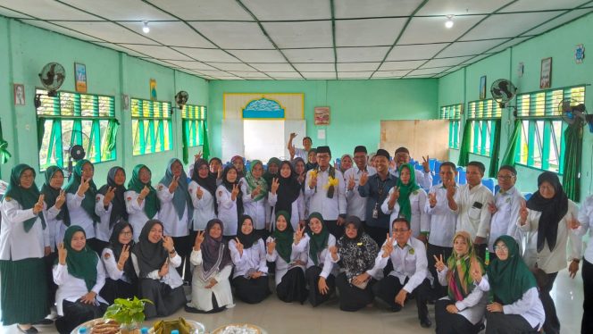 
 Kunjungan Dr. Bunyamin Warnai Penguatan Nilai Ekoteologi di Madrasah Parepare