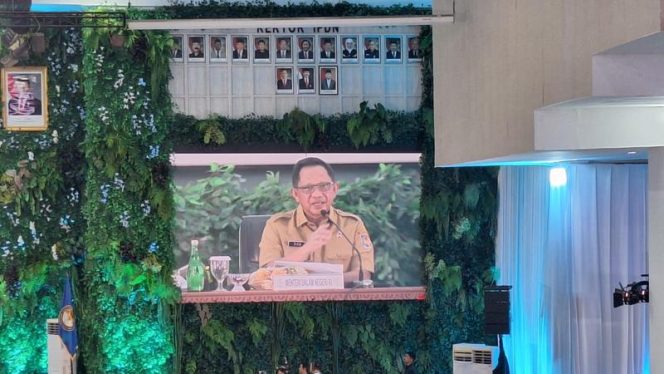 
 Tito Karnavian Sebut Lonjakan Harga Emas Dunia Jadi Pemicu Inflasi Kelompok Perawatan Pribadi di Indonesia