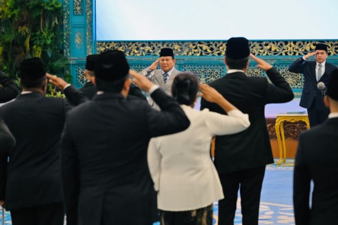 
 Presiden Prabowo Subianto Lantik 10 Duta Besar dan Wakil Duta Besar RI di Istana Kepresidenan