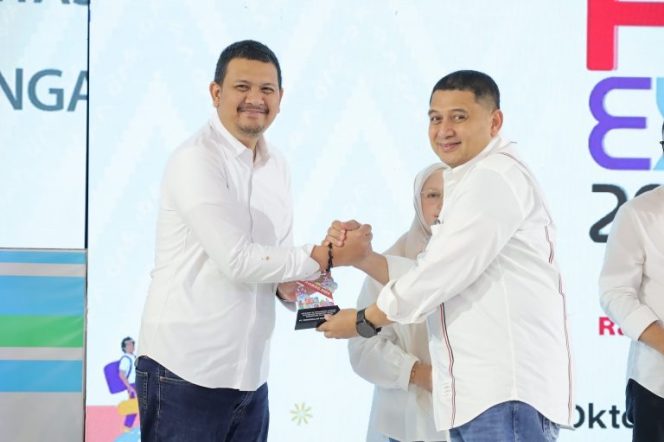 
 BRI Dinobatkan Sebagai Bank Pendorong Literasi dan Inklusi Keuangan Terbaik oleh OJK Sulselbar