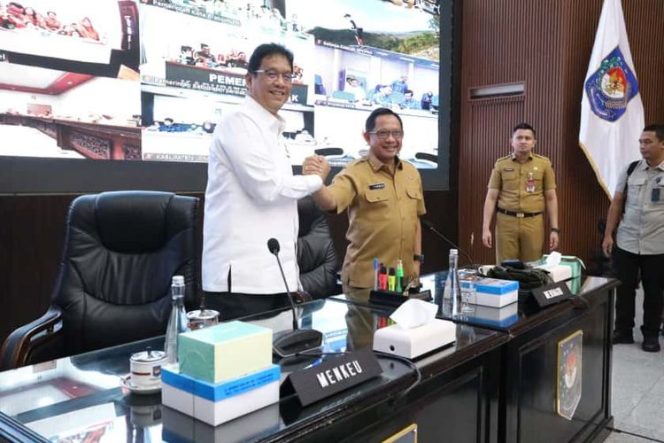 
 Mendagri Tito dan Menkeu Purbaya Kompak: Dana Daerah Jangan Mengendap di Bank, Harus Segera Dibelanjakan untuk Rakyat