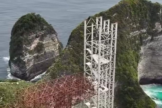 
 Kemenpar Angkat Suara Soal Lift Kaca di Pantai Kelingking Nusa Penida: Pengawasan Diperketat, Keberlanjutan Jadi Prioritas