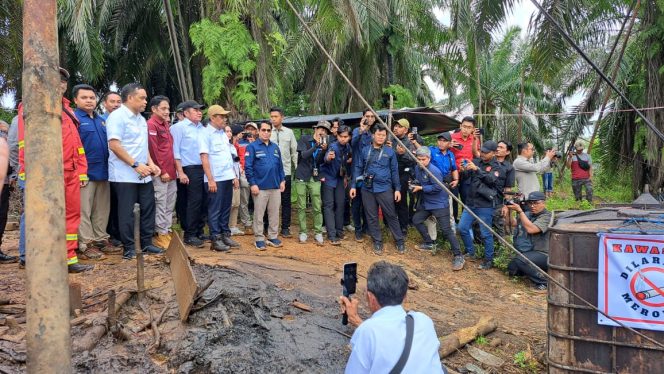 
 Bahlil Lahadalia: Masalah Sumur Minyak Rakyat Tak Pernah Selesai Sejak Zaman Kemerdekaan, Kini Dilegalkan Pemerintah