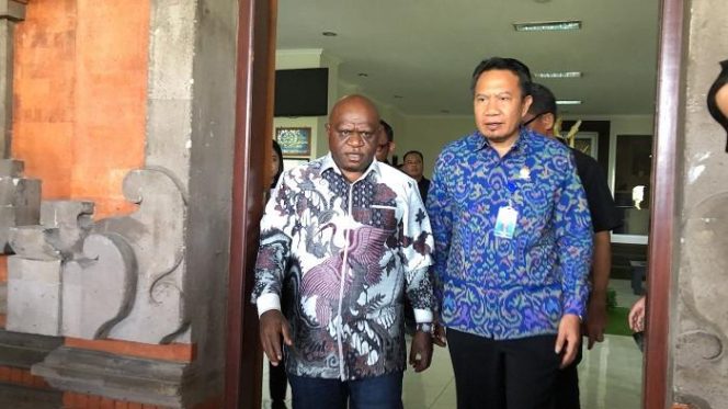 
 Menteri HAM Natalius Pigai Datangi Unud, Minta Kasus Kematian Mahasiswa Timothy Diusut Tuntas dan Pelaku Bullying Ditindak