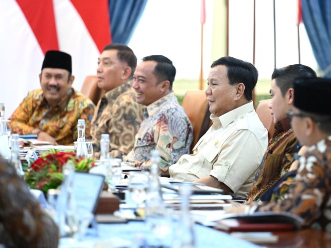
 Menhan Sjafrie Sjamsoeddin Temui Presiden Prabowo di Kertanegara, Tegaskan Pesan Persatuan TNI
