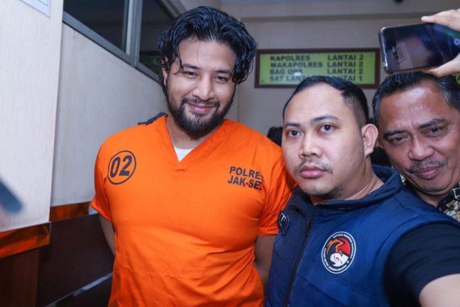 
 Artis Ammar Zoni Ditangkap Terlibat Peredaran Narkoba di Rutan Salemba