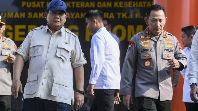 
 Presiden Prabowo Beri Arahan Khusus ke Kapolri Sebelum Berangkat ke KTT ASEAN di Malaysia
