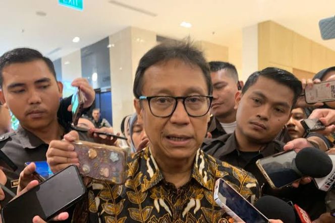 
 Menkes Budi: Data Kasus Keracunan Program MBG Akan Dibuka untuk Publik Lewat BGN