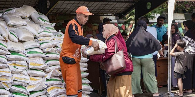 
 Bapanas: Penyaluran Bansos Beras 2025 Hampir Capai 100 Persen, Minyak Kita Jadi Tambahan Bantuan