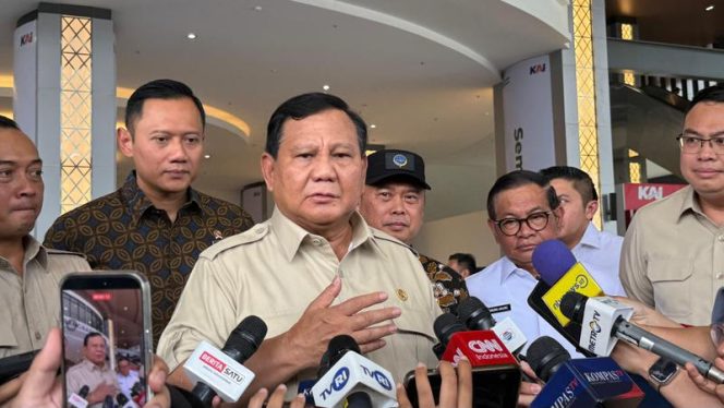 
 Presiden Prabowo Setujui Anggaran Rp 5 Triliun untuk 30 Rangkaian KRL Baru: “Kalau untuk Rakyat, Saya Tidak Ragu”