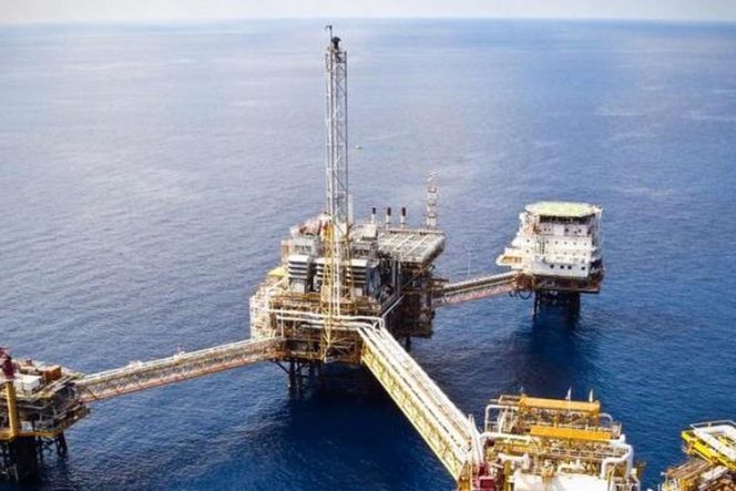 
 Harga Minyak Dunia Naik Tipis, Namun Tutup Pekan dengan Tren Melemah Akibat Kekhawatiran Pasokan dan Permintaan AS