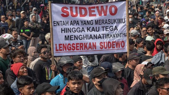 
 Polisi Tetapkan Enam Tersangka dalam Demo Pemakzulan Bupati Pati Sudewo