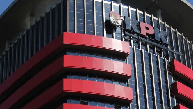 
 KPK Tangkap Bupati Ponorogo Lewat Operasi Tangkap Tangan, Diduga Terkait Jual Beli Jabatan