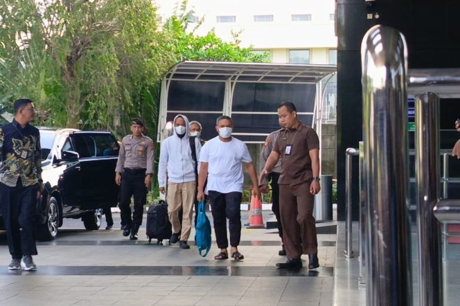 
 KPK Sita Uang Lebih dari Rp 1 Miliar dari OTT Gubernur Riau Abdul Wahid