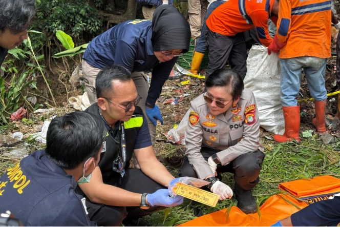 
 Polisi Temukan Fragmen Tulang Baru di Tenjo saat Cari Bagian Tubuh Alvaro Kiano