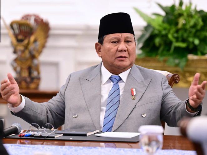 
 Prabowo Ajak Pelajar Optimistis: “Masa Depan Indonesia Ada di Tangan Kalian”