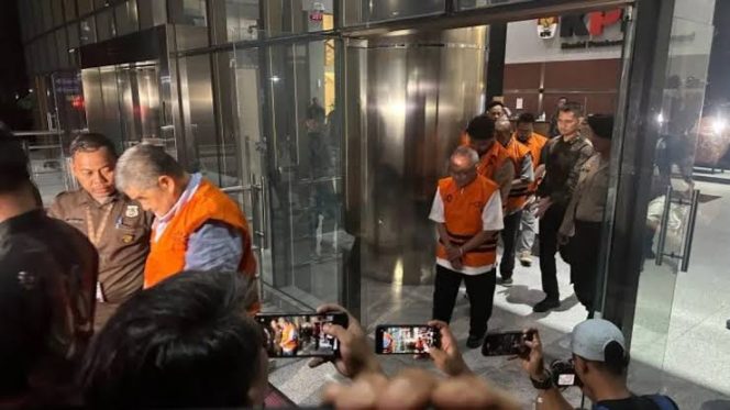 
 KPK Tahan Lima Tersangka Baru Kasus Korupsi Dana PEN dan Pengadaan Barang di Pemkab Situbondo